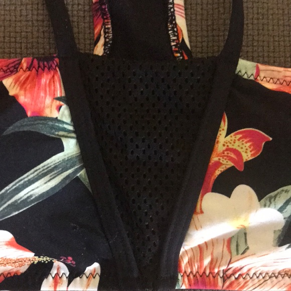 Rip curl floral mesh bathing suit top - Picture 2 of 4